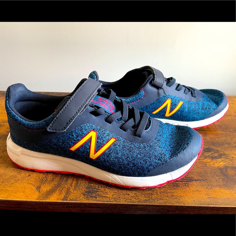Awesome sz 6.5 big kid SOLD OUT New Balance kicks